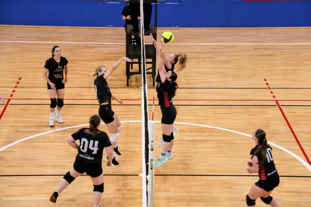 Finais emocionantes definem os campeões do Voleibol Municipal 2026
