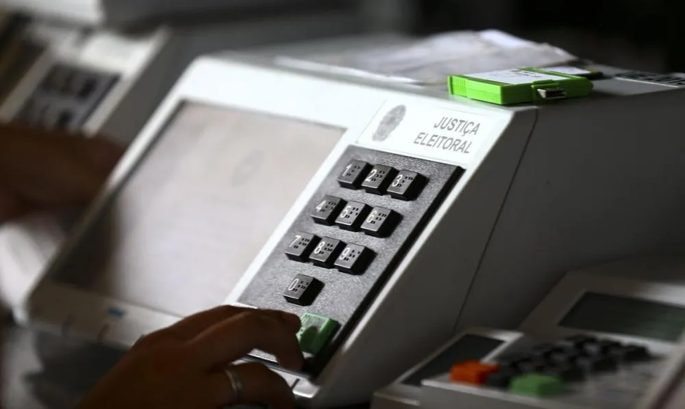 Apuração dos votos: Urnas fechadas não podem ser reabertas