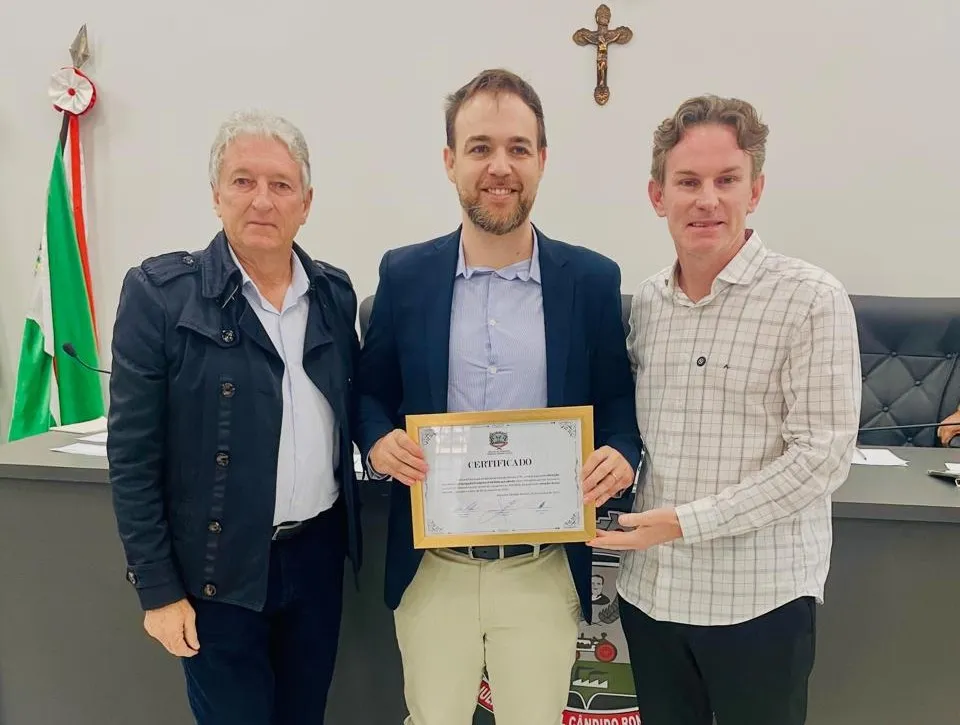 Câmara de Marechal Rondon homenageia Igreja Verdade Que Liberta pelos 20 anos de história